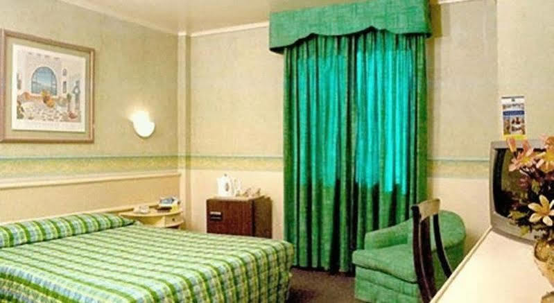 Hotel Majestic City Center Сантьяго Екстер'єр фото